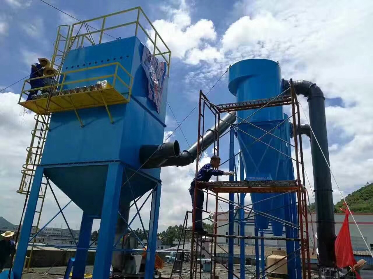 綠深布袋除塵器加旋風(fēng)除塵 綠深布袋除塵器