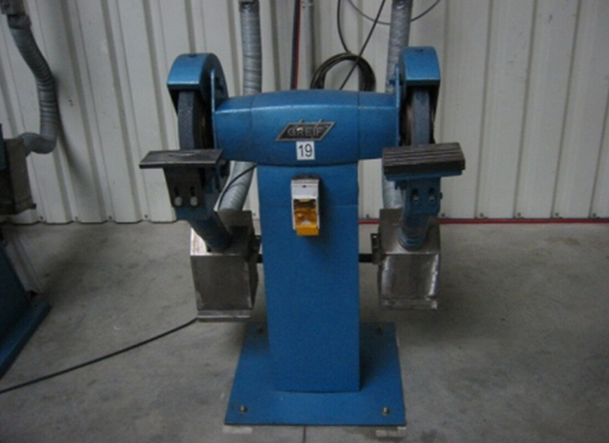 砂輪機(jī)打磨除塵